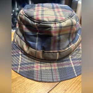 Hats of Ireland Castlebar classic cotton plaid bucket hat. Size medium! Multi